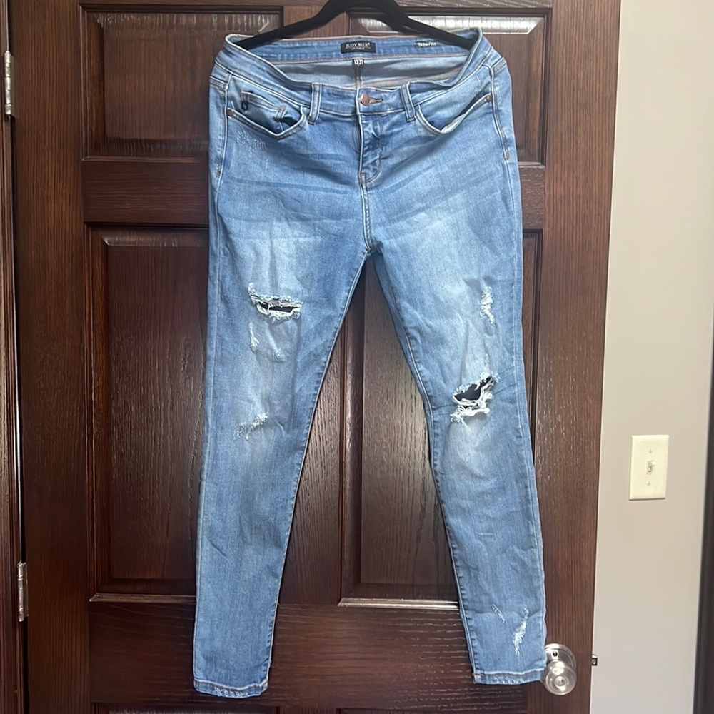 Judy blue Skinny distressed jeans